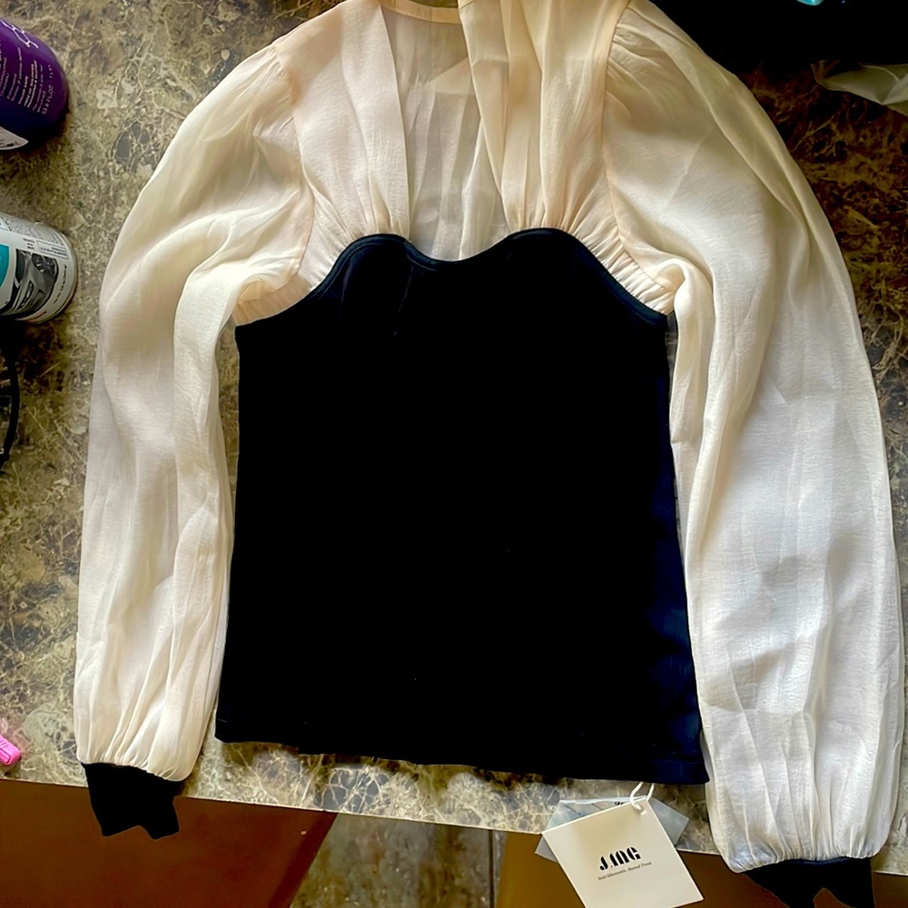 J.ing Emmalee Black Puff Sleeve Blouse